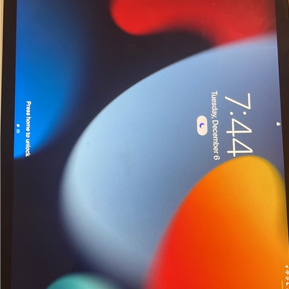 APPLE 9TH GEN IPAD AND APPLE 2ND GEN PENCIL